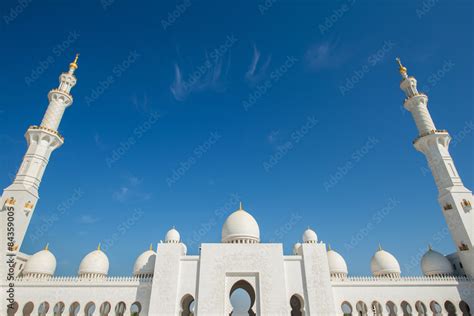 Sheikh Zayed Mosque in Abu Dhabi Stock Photo | Adobe Stock