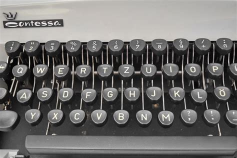 Free picture: black and white, keyboard, device, typewriter, alphabet ...