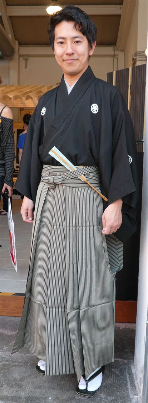 Traditional Japanse Wear For Men Beautiful Firmstiff Fabric And Pleats