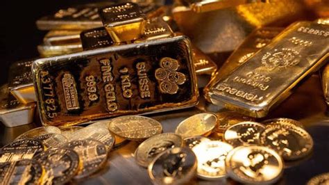 Gold Prices Surge As Dollar Drops Set For Weekly Rise