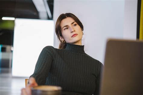 Frauen verhandeln ihr Gehalt häufiger als Männer aber bekommen weniger