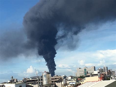 Update Kebakaran Di Pabrik Plastik Pingtung Hingga 30 Jam Lebih Zat