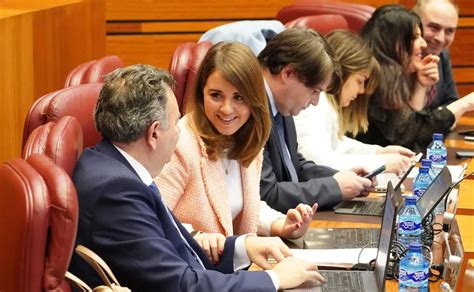 Todos Los Partidos Salvo Vox Apoyan En Las Cortes Una Iniciativa Sobre