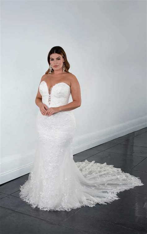 Sexy Strapless Plus Size Lace Fit And Flare Wedding Dress With Lace Up Back