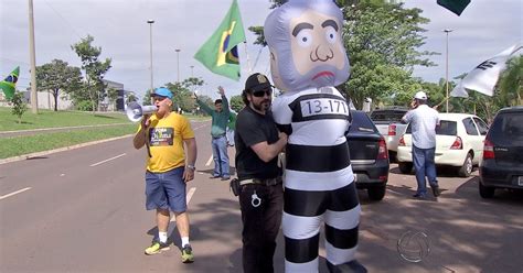 G Manifestantes Fazem Carreata Contra Ex Presidente Lula Em Campo