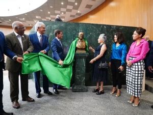 Alego Inaugura Busto Em Homenagem A Iris Rezende Plen Rio Da Casa