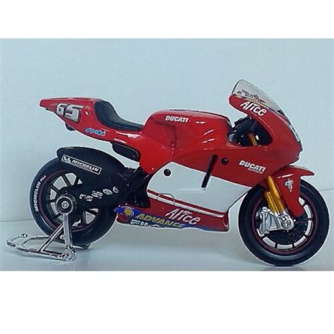 Maisto Ducati Desmosedici GP2004 Loris Capirossi RB Models