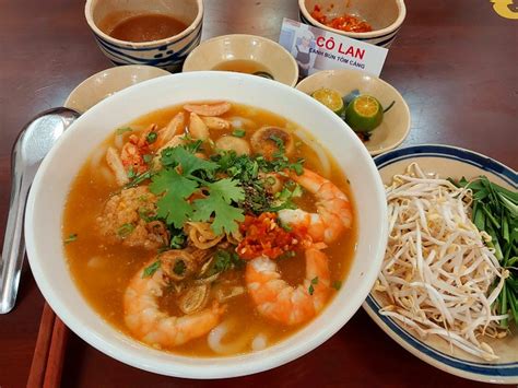 Tiệm Canh Bún Tôm Càng Cô Lan Nam Kỳ Khởi Nghĩa Quận 1