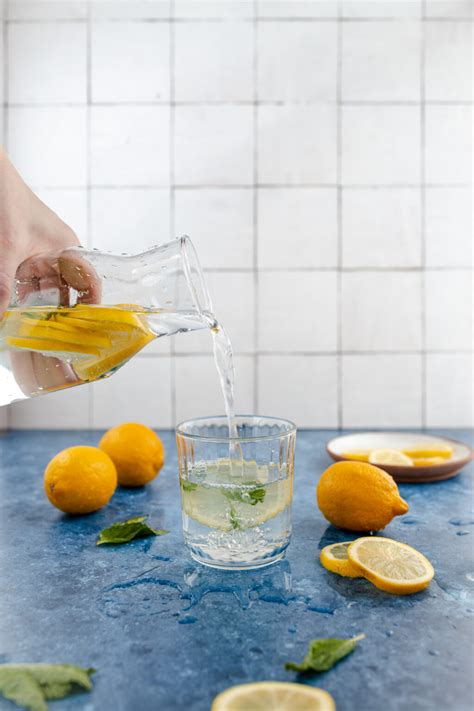 Lemon Water (Easy 5-Minute Recipe) - Raepublic