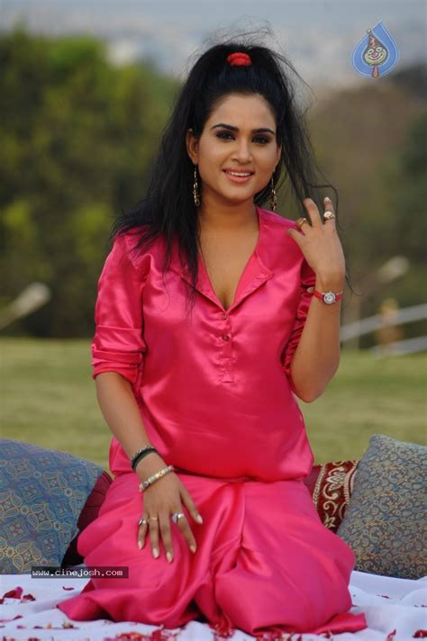 Kavya Singh New Hot Gallery Photo Of