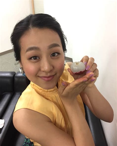 浅田真央さんのインスタグラム写真 浅田真央instagram「たくさんフルーツいただきました😋🍊🍉🍇🍈🥝🍍🍒」7月4日 14時29分