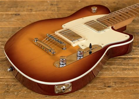 Faded burst guitar finishes are trending among rock stars 32