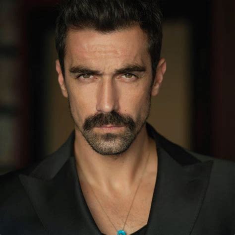 Ibrahim Çelikkol en su mejor momento profesional y personal Foto 3