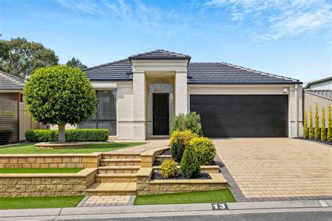 13 Riddoch Crescent Woodcroft Sa 5162 Domain