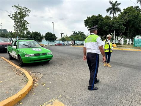 El Heraldo De Poza Rica Saldo Blanco Tras Desfile