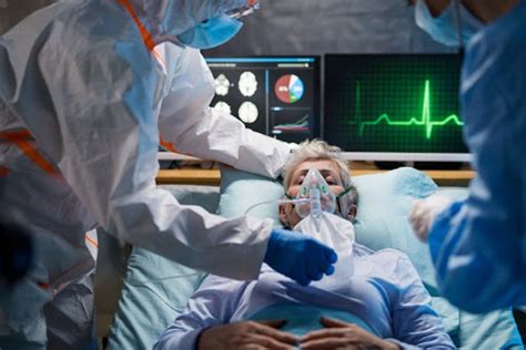 O Que É Médica Intensivista - Médico intensivista: como se formar e começar a atuar na área? - Summit ...