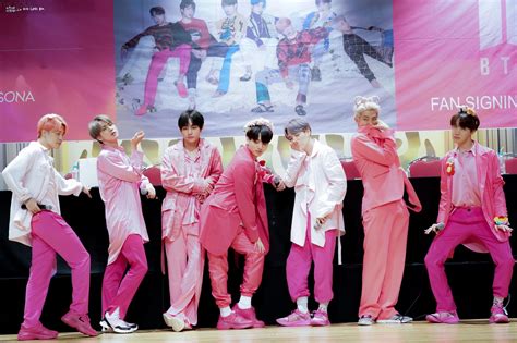 20190427 BTS at the Last Fan Sign Event | Bts bangtan boy, Bts boys ...