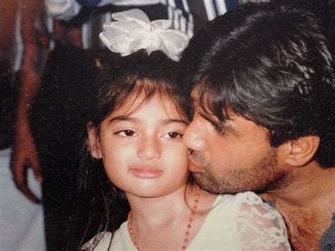 Athiya Shetty Recalls Childhood Memories With Father Suneil On His Birthday