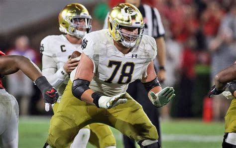 Notre Dame S Tommy Kraemer Out For Unc Following Appendectomy Uhnd