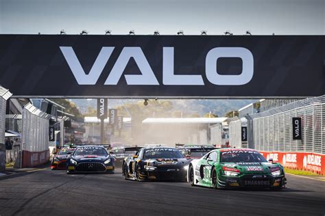 Fanatec Gt World Challenge Australia Powered By Aws Returns To Adelaide