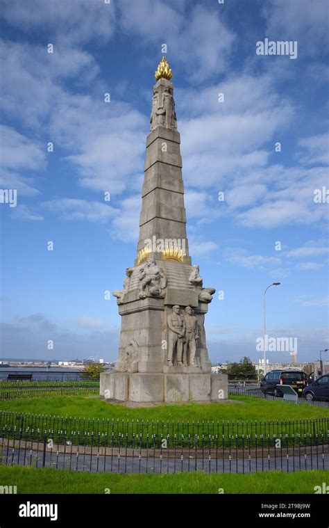 Monumento A Titanic Fotos Und Bildmaterial In Hoher Aufl Sung Alamy