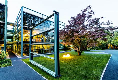 Richemont Bientôt Leader Mondial De Le Commerce De Luxe Fhh Journal