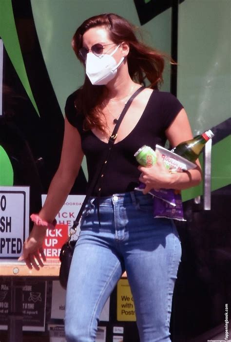 Aubrey Plaza Nude OnlyFans Leaks Fappening Page 11 FappeningBook