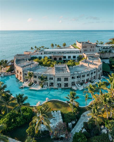 Playa Hotels & Resorts - Home