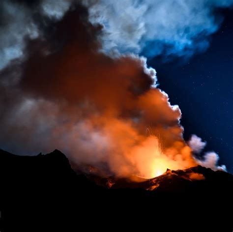 Trekking Escursione Stromboli Al Tramonto Alla Sciara Del Fuoco