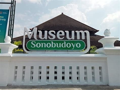 Rekomendasi Museum Terbaik Di Jogja Museum Negeri Sonobudoyo Tempat