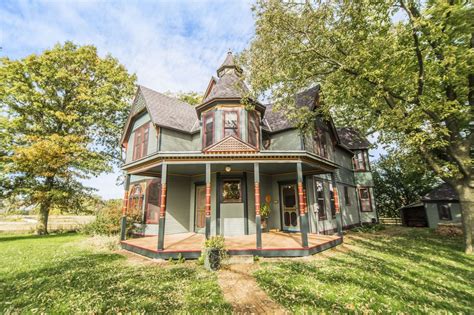 Farmhouses for Sale 2017 - Country Homes In Every State