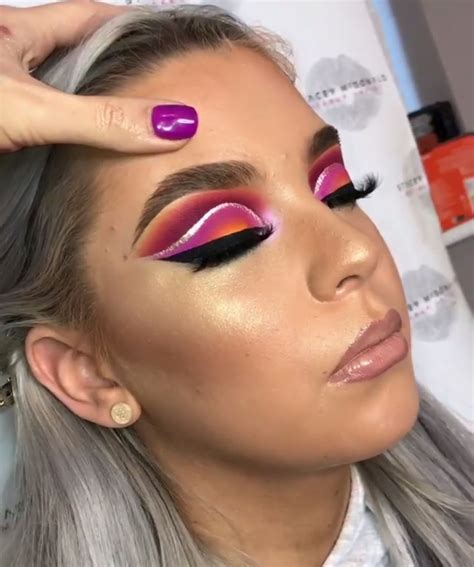 Bold Makeup Look Pink Nude Lipstick Glowy Skin Cut Crease Eye