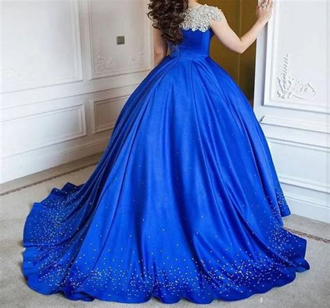 Cinderella Ball Gown Quinceanera Dresses Debutante Crystal Celebrity Dresses Puffy Prom Gowns