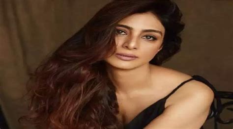 Real Name Of Tabu क्या है तब्बू का असली नाम 15 साल इस साउथ एक्टर को अभिनेत्री ने किया था डेट