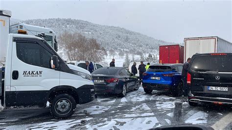 Anadolu Otoyolu Nun Bolu Kesiminde Zincirleme Kaza