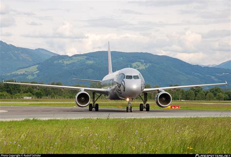 Oe Leo Niki Airbus A Photo By Rudolf Schider Id