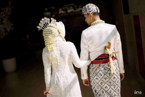 Mengungkap Mitos Di Balik Pernikahan Suku Jawa Tidak Boleh Menikah Dengan Suku Sunda – Wedding ...