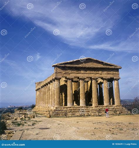 Italy - Agrigento: Temple of Concordia Stock Image - Image of concordia, massif: 183639