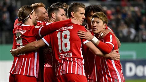 Dfb Pokal Sc Freiburg M Ht Sich Beim Sv Sandhausen Zum Sieg