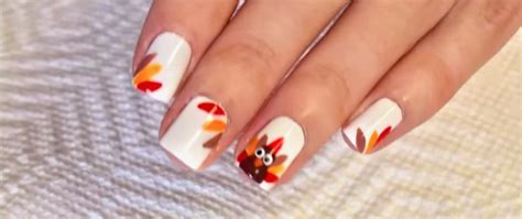 6 Thanksgiving Nail Art Designs