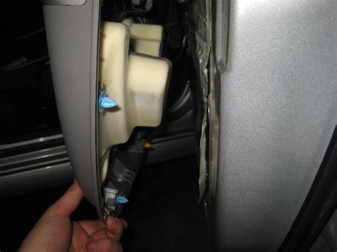 Hyundai Accent Interior Door Panel Removal Guide