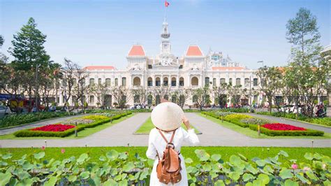 Saigon Landmarks Photowalk (beginners) | Vietnam's Best Travel Experiences