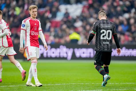 Ajax Geeft Overwinning In De Blessuretijd Weg Tegen Nec