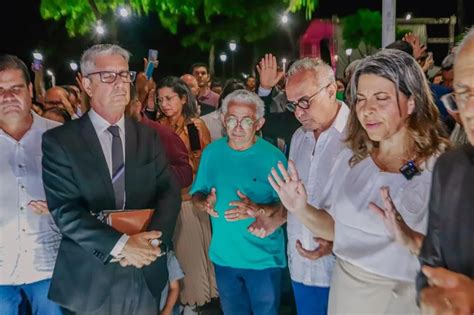 Prefeito inaugura Monumento à Bíblia e ressalta importância para a fé