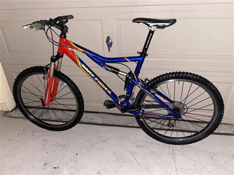 Gary Fisher Sugar Plus Large Full Suspension Mountain Bike Fox Rock