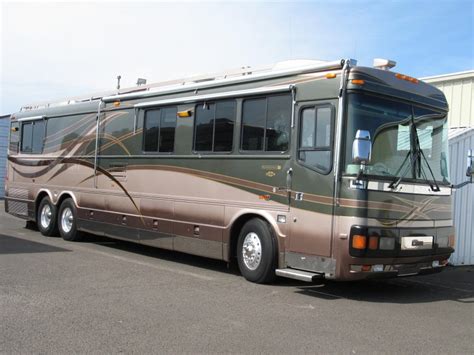 2001 Bluebird Wanderlodge LXI 43′ | Premier RV