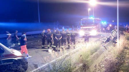 Domenica Di Sangue Sulle Strade In Calabria Giovani Hanno Perso La