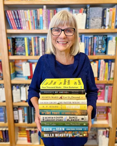 Get Lost For Hours At This Adorable Beachside Bookstore In Oregon