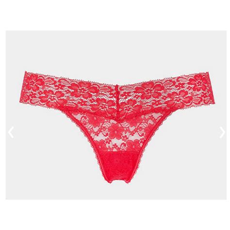 String En Dentelle Rouge De Triumph De La Lingerie Rouge Pour