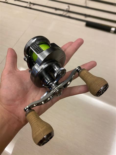 Shimano Calcutta Conquest DC 201 HG Bait Casting Reel Sports Equipment